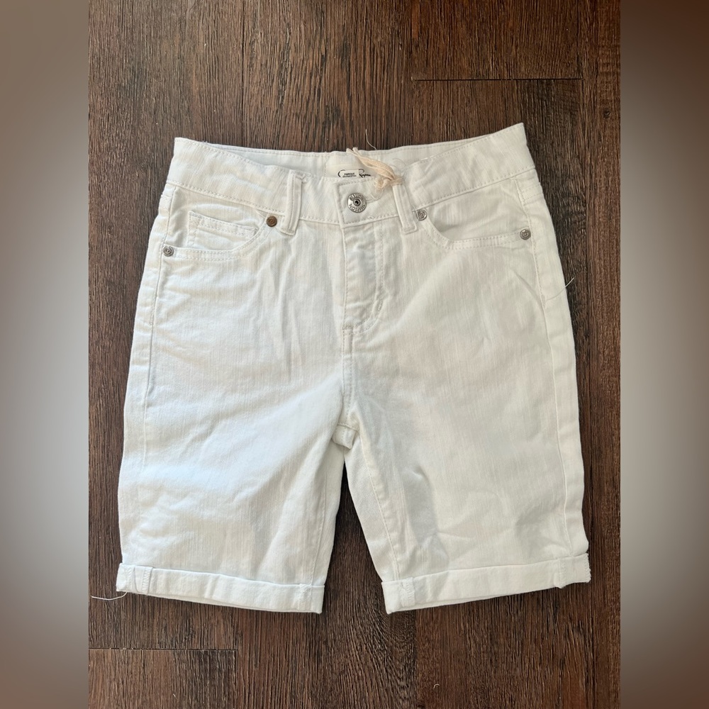 New without tags Jessica Simpson girls size 10 white denim Bermuda shorts.
